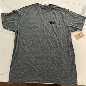 Brand new with tags.  Mens Levi tshirt.